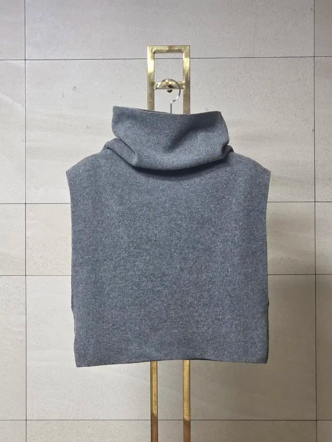 r2w 크롭 베스트 상품이미지4