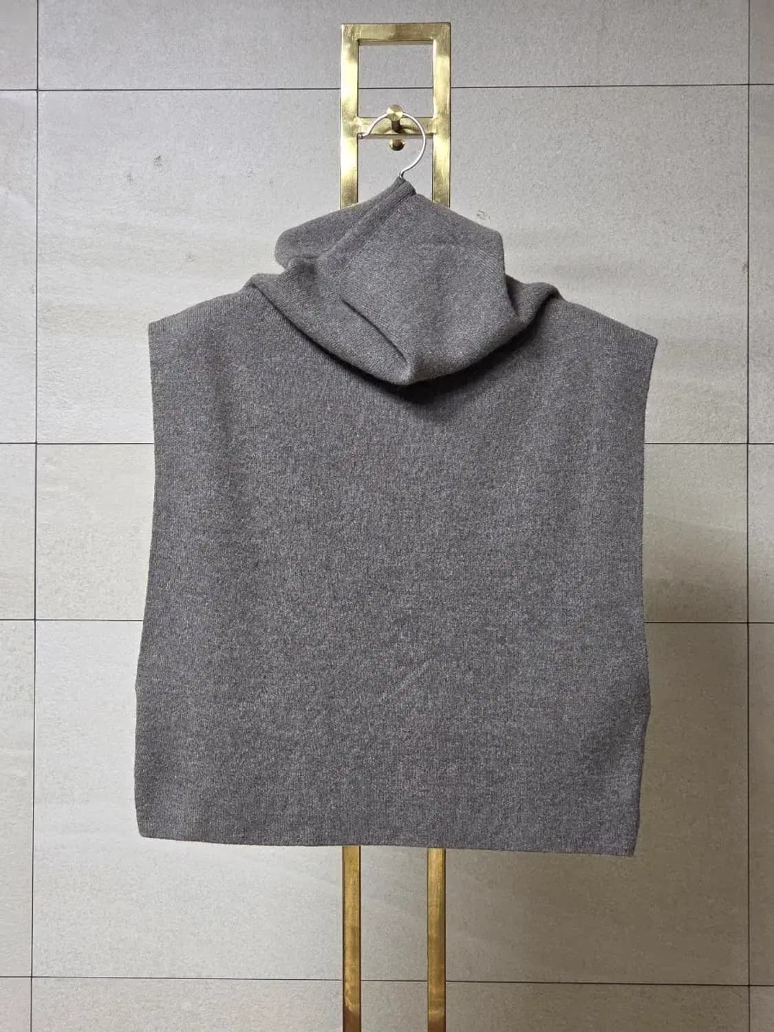 r2w 크롭 베스트 상품이미지1