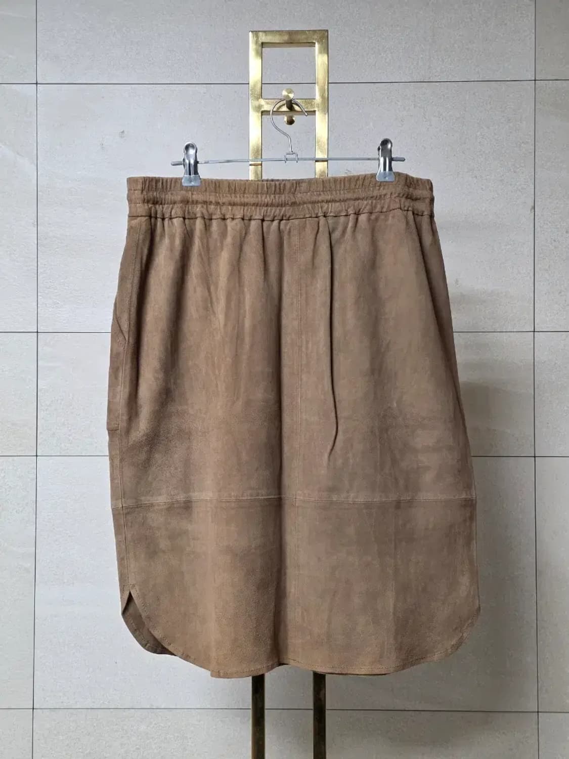 새제품 마시모두띠 리얼 고트스킨 스웨이드 밴딩 스커트 상품이미지5