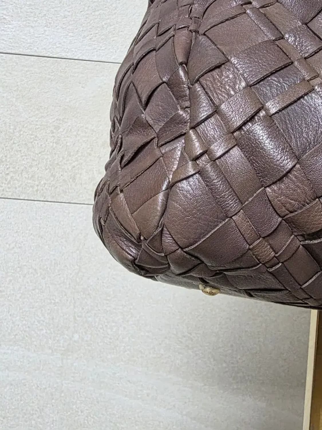 막스마라(Max Mara) 리얼 송아지 가죽 인트레치아토 토트백 상품이미지4