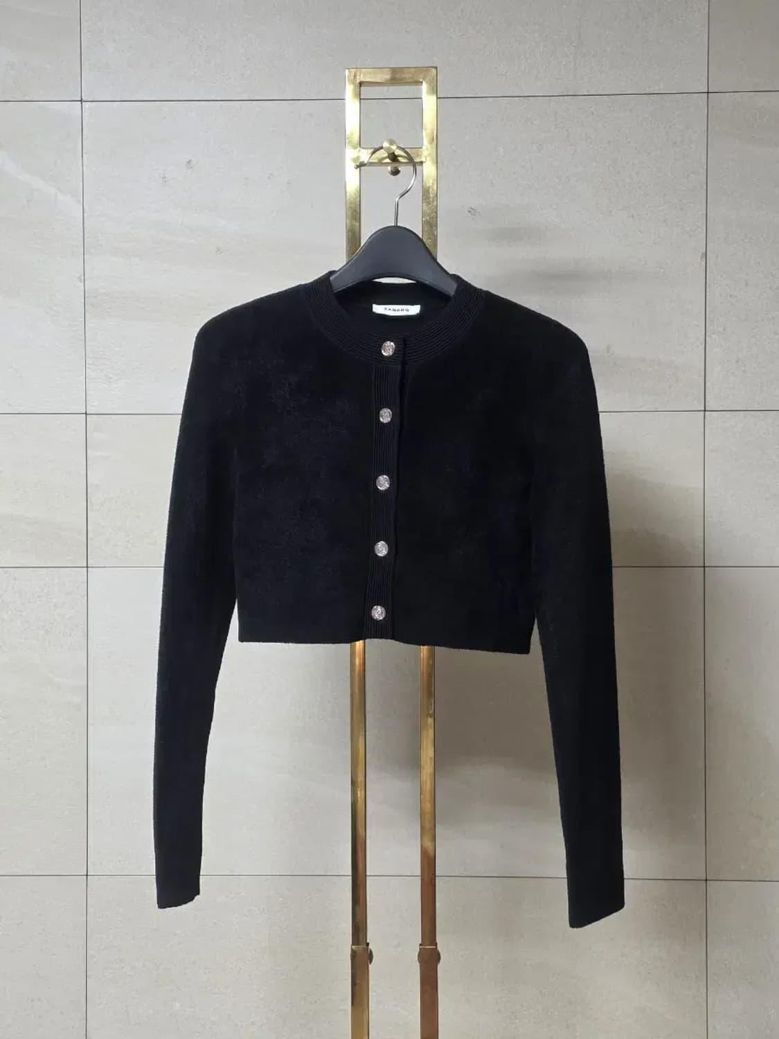 산드로 로고 실버 버튼 크롭 가디건 상품이미지2