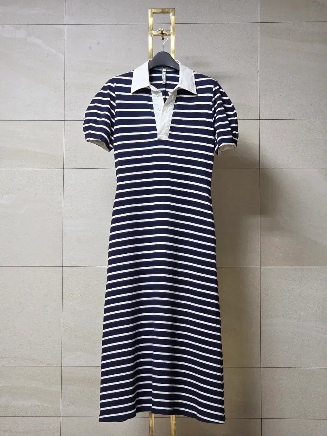 앤유 스트라이프 퍼프 소매 폴로 롱 원피스 상품이미지2