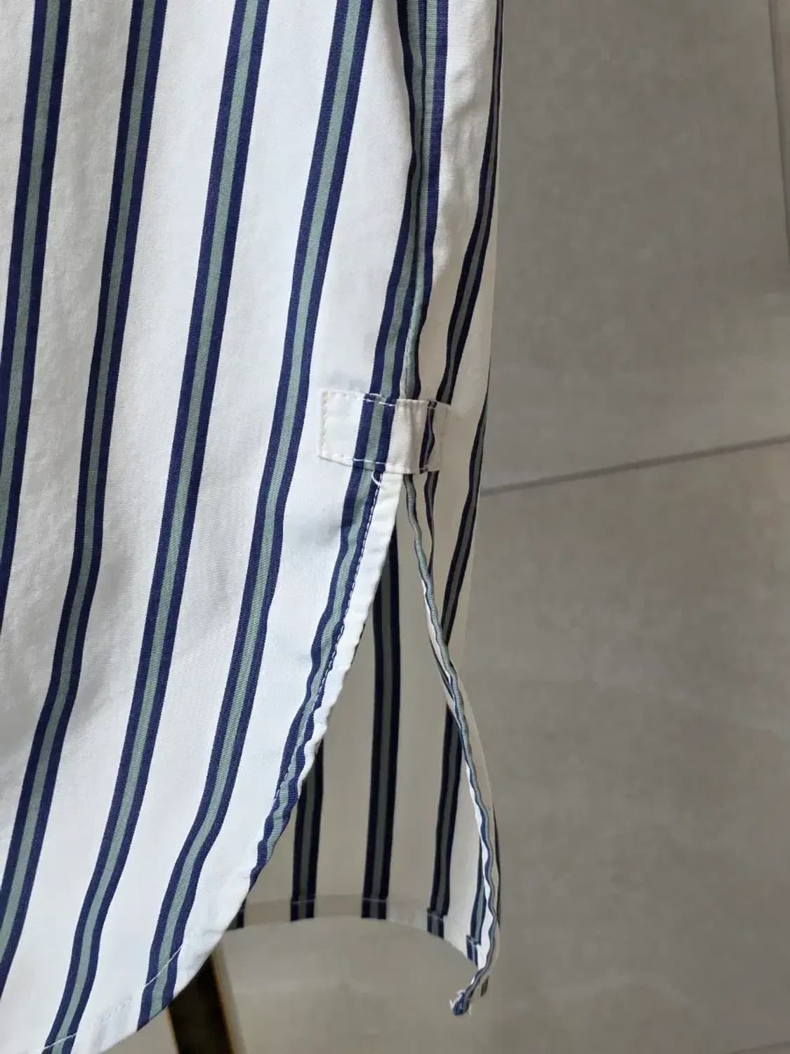 위켄드 막스마라 스트라이프 러플 블라우스 상품이미지4