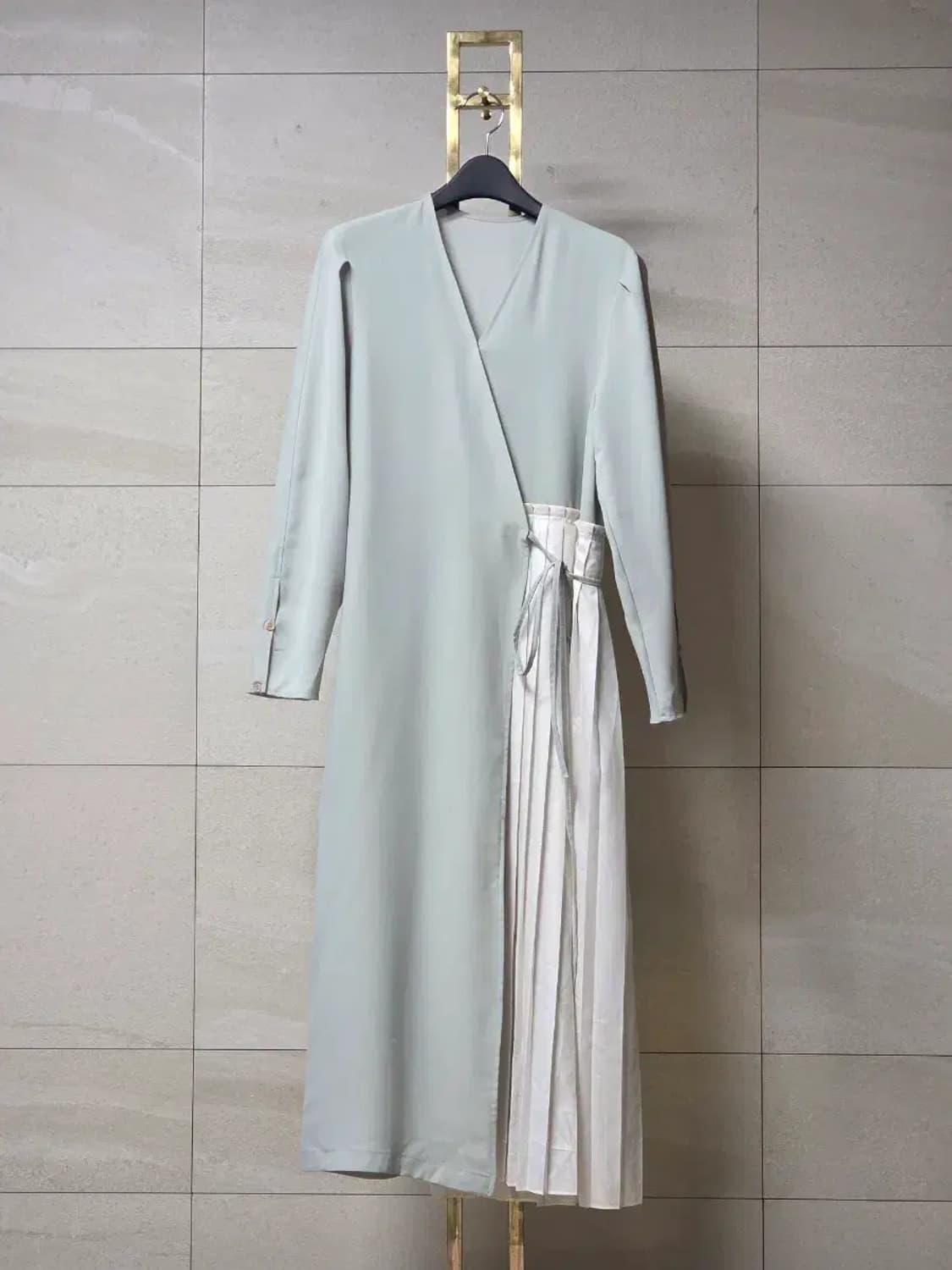 스테이피플 플리츠 배색 랩 원피스 민트 FREE 상품이미지1