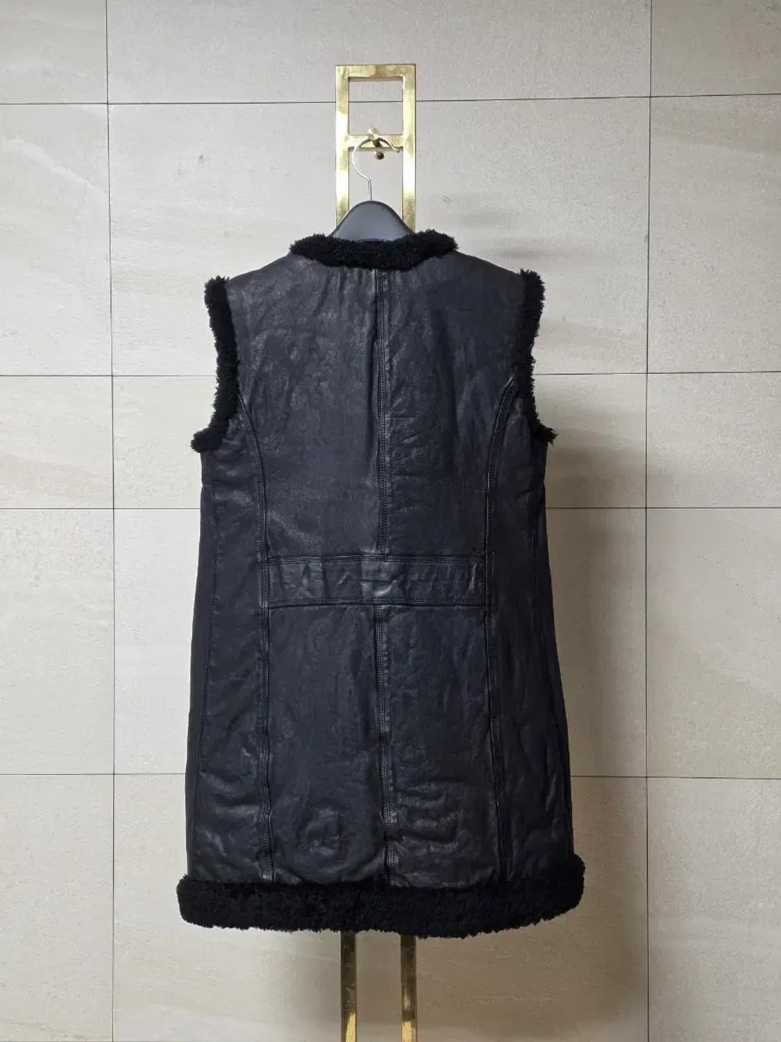 닐바렛(Neil Barrett) 이태리제 천연 소가죽 롱 시어링 베스트 상품이미지4