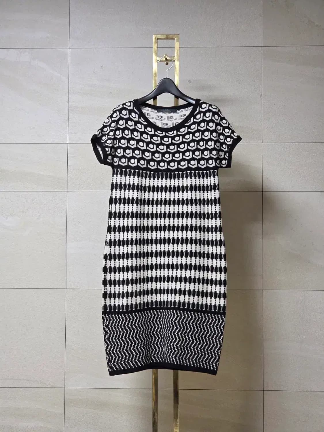 막스마라 위켄드 지오메트릭 니트 원피스 상품이미지1