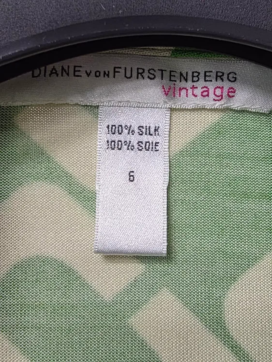 DVF 실크 기하학 패턴 랩 블라우스 상품이미지2