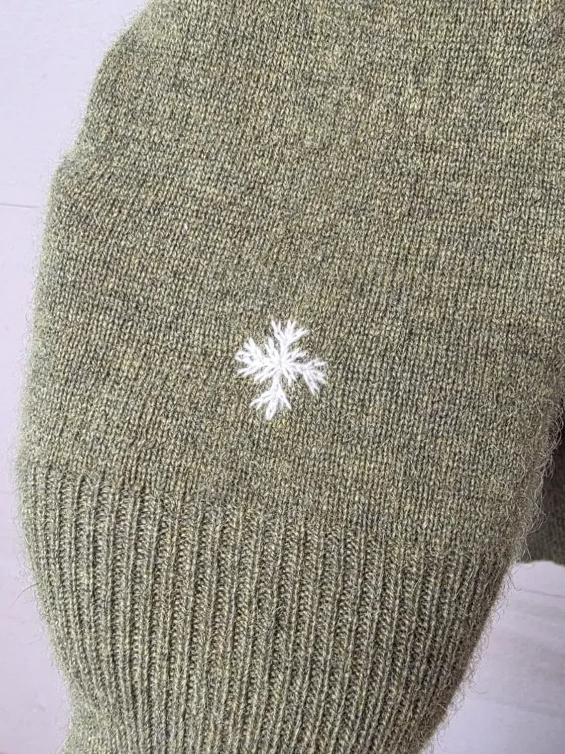 퓨어캐시미어 NYC 100% 캐시미어 라운드 니트 상품이미지5