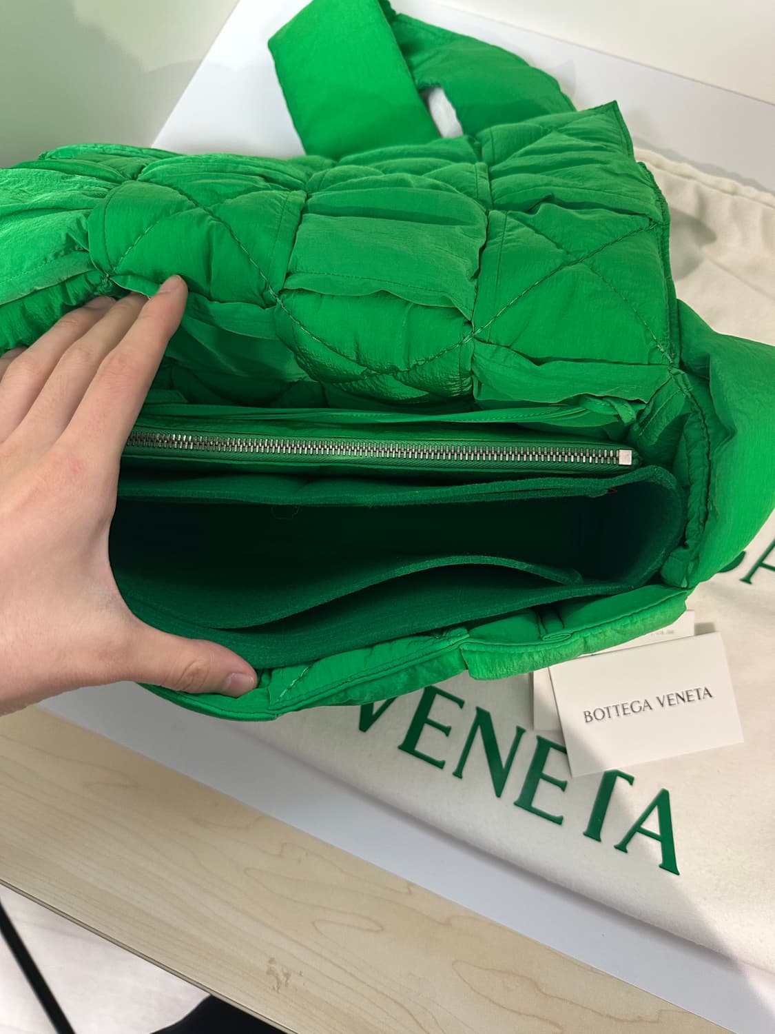 보테가베네타 패딩 카세트백 s+급 상품이미지3