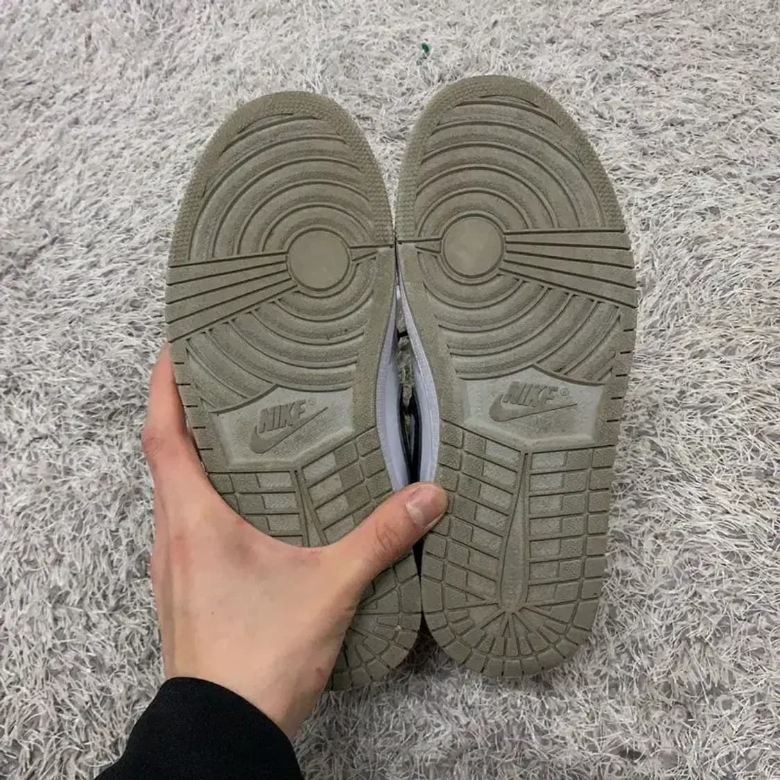 나이키 조던1 미드 그레이 스니커즈 신발 250 G02503 상품이미지4