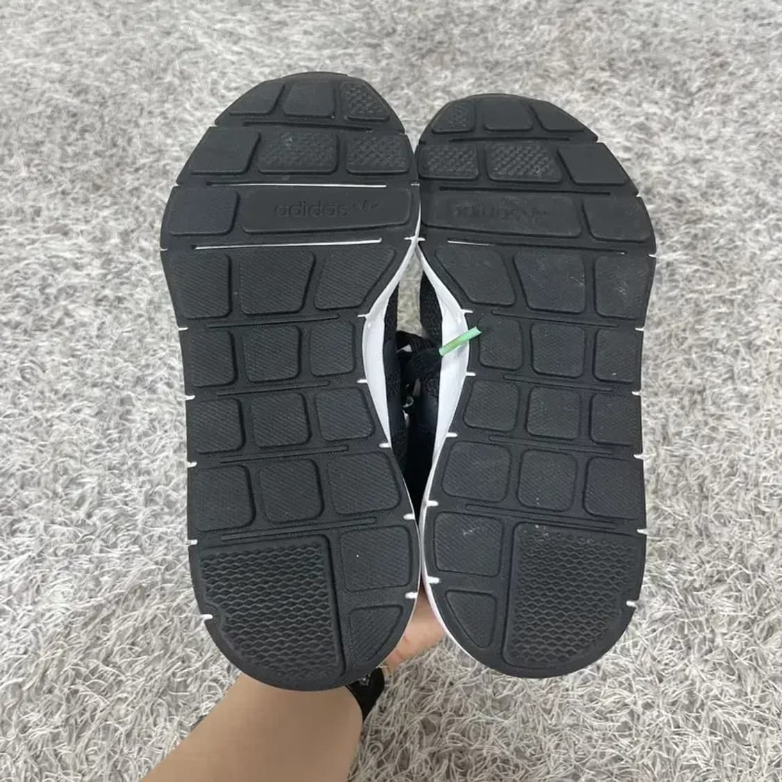 아디다스 스위프트런 런닝화 운동화 225 G04574 상품이미지5