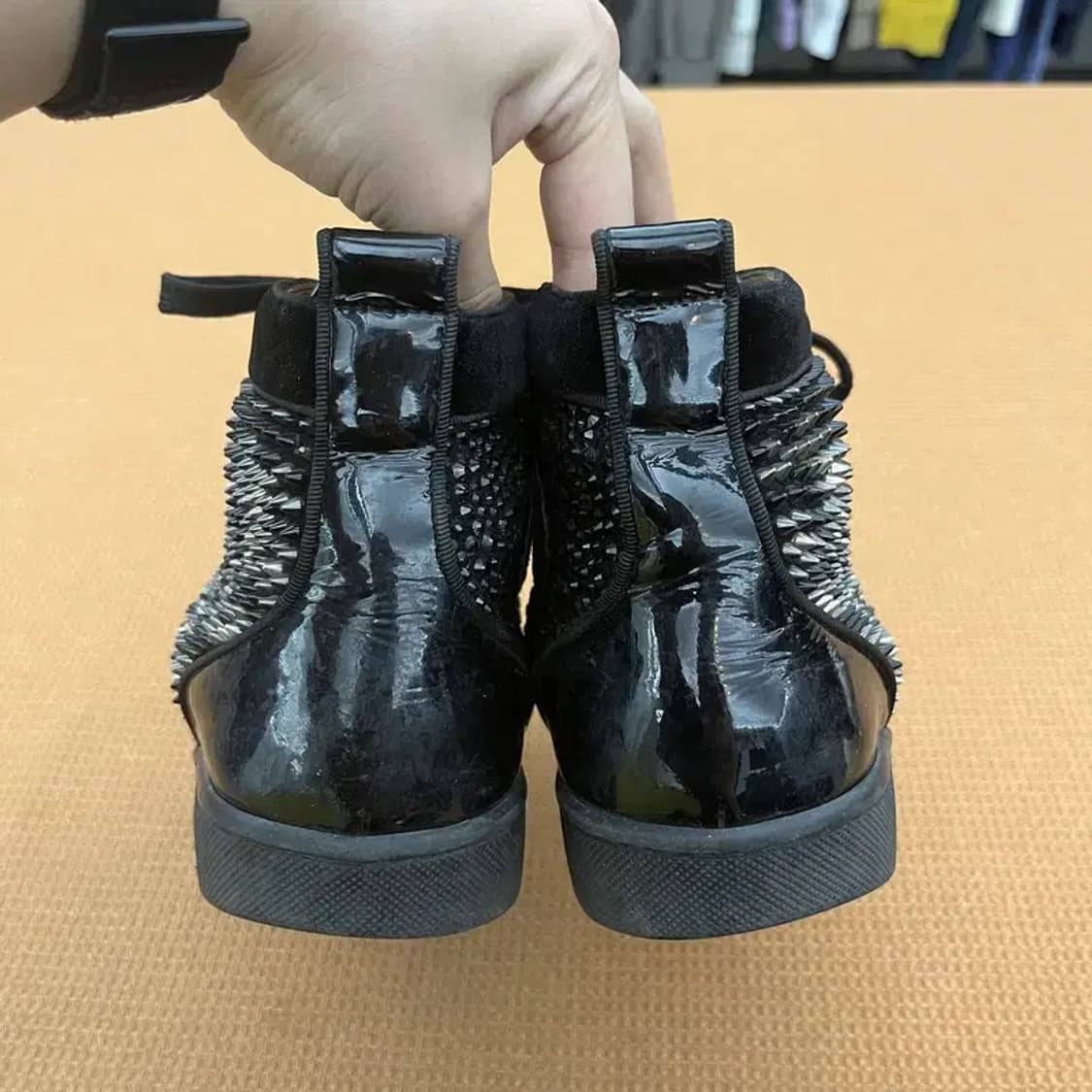 크리스찬 루부탱 블랙 스니커즈 운동화 39 G04809 상품이미지2