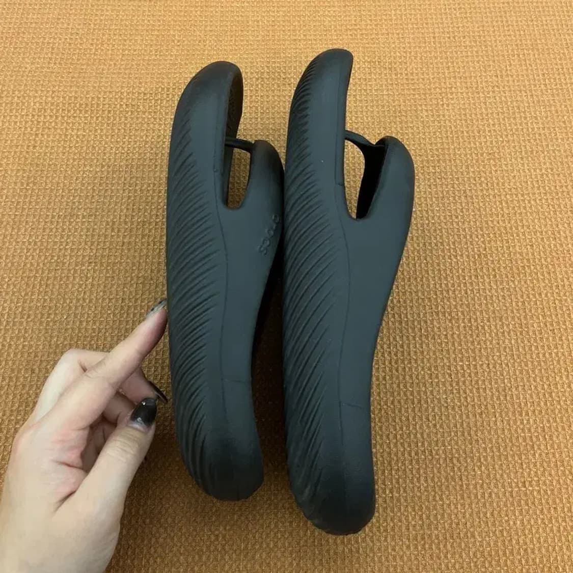크록스 블랙 쪼리 슬리퍼 W3 G04906 상품이미지5