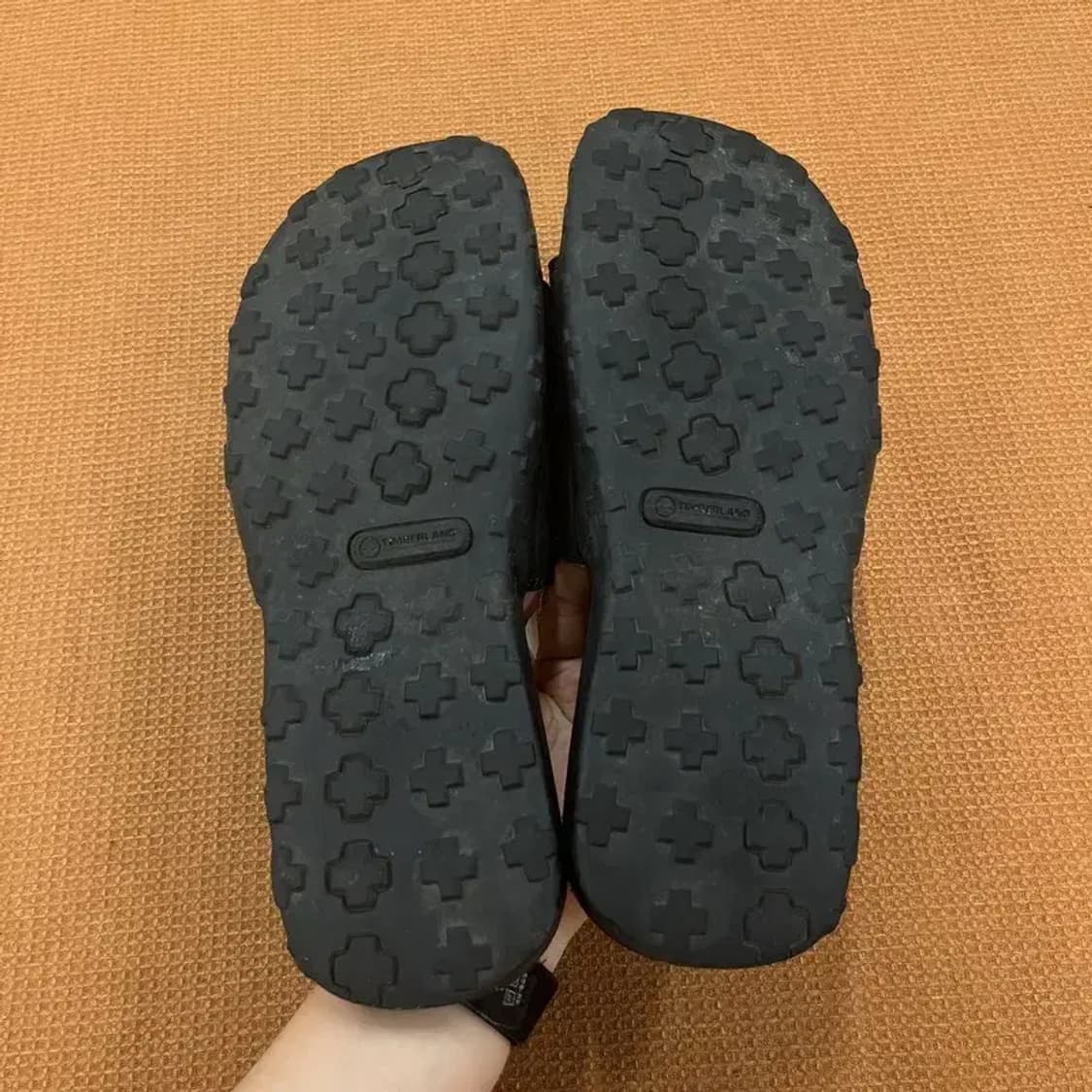 팀버랜드 블랙 슬리퍼 270 G05278 상품이미지4