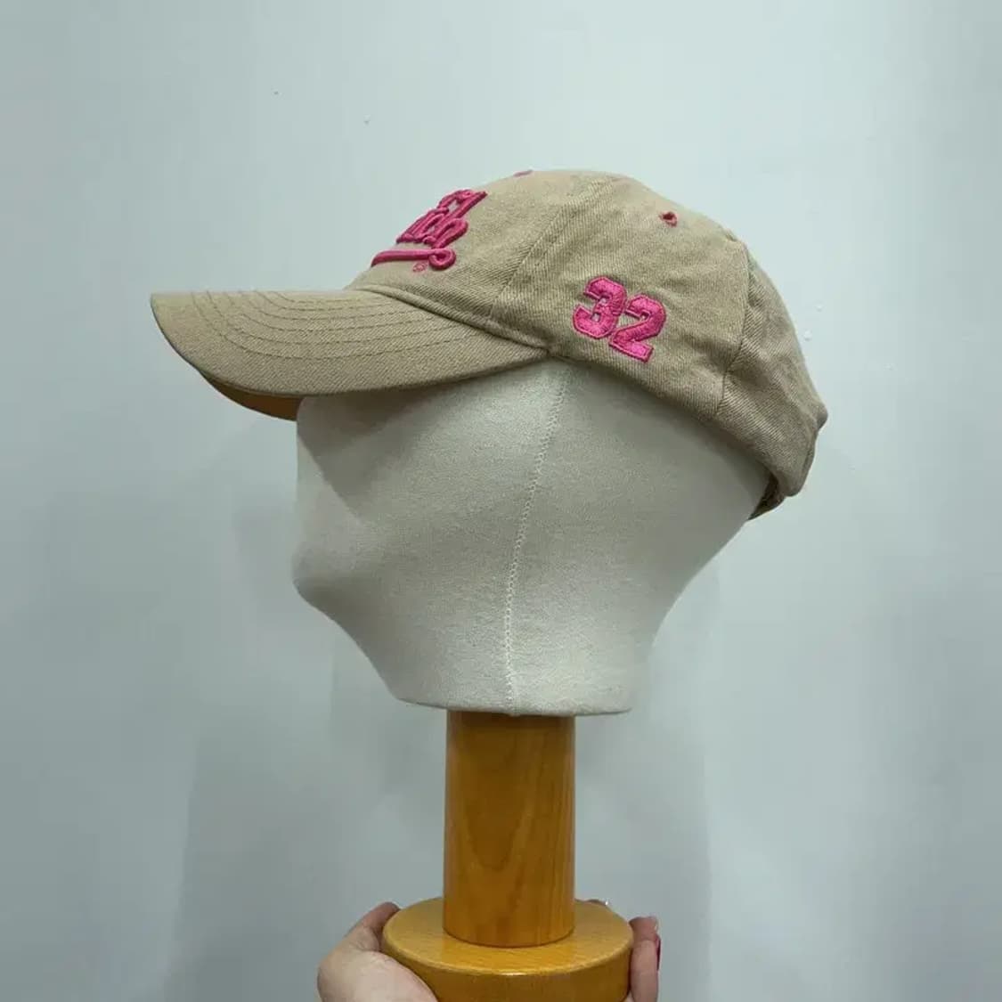 본 더치 핑크 자수 빅로고 베이지 볼캡 G05266 상품이미지2