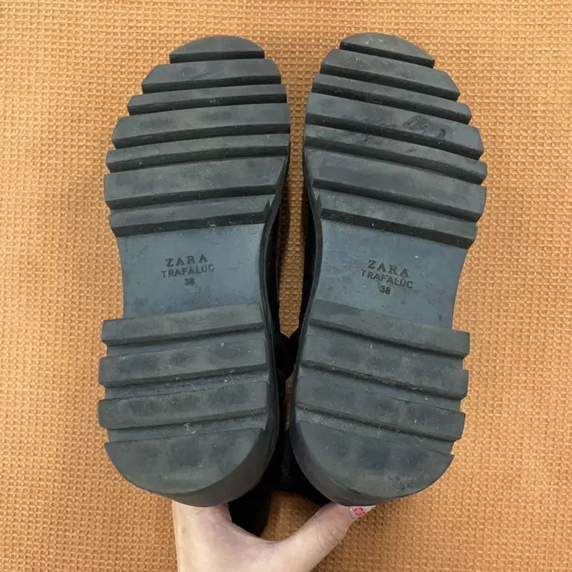 자라 ZARA 블랙 첼시 부츠 38 G05475 상품이미지4