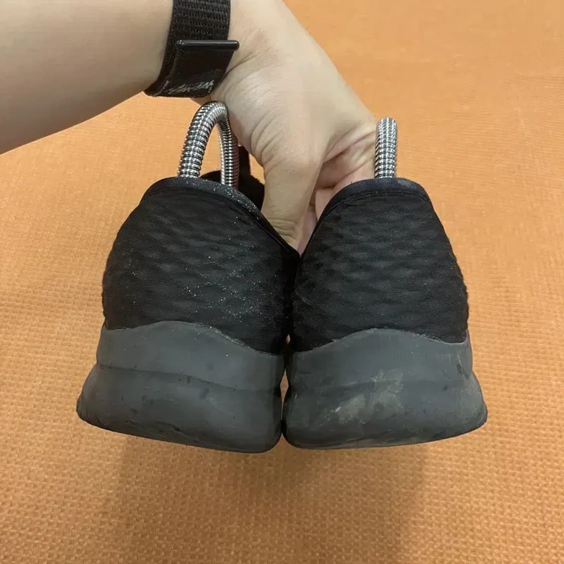스케쳐스 블랙 캐주얼 여성 슬립온 G05759 상품이미지2