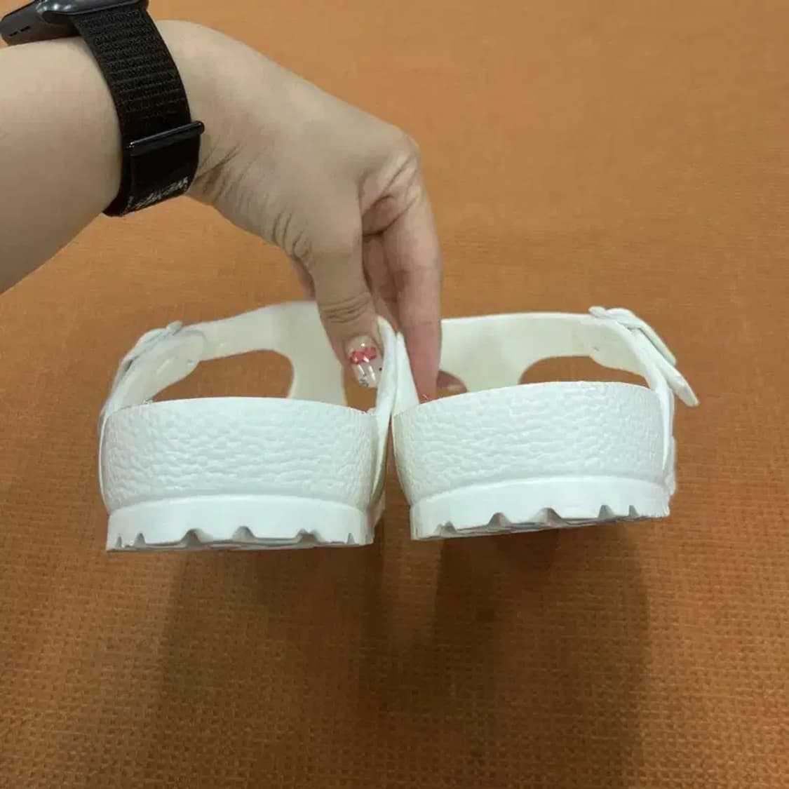 버켄스탁 지제 화이트 슬리퍼 샌들 250 G05821 상품이미지2