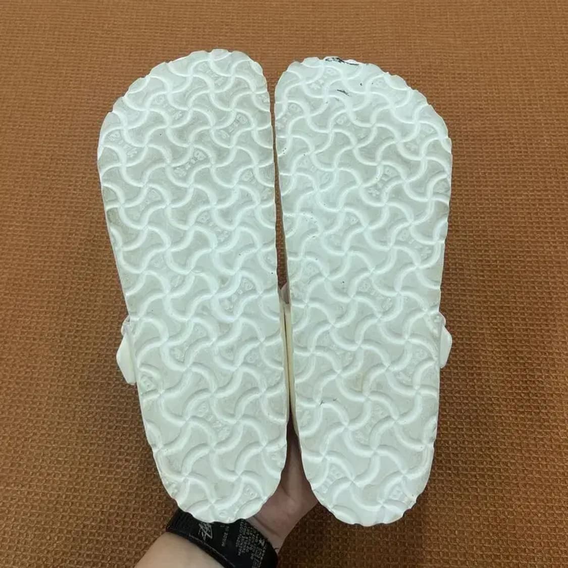 버켄스탁 지제 화이트 슬리퍼 샌들 250 G05821 상품이미지4
