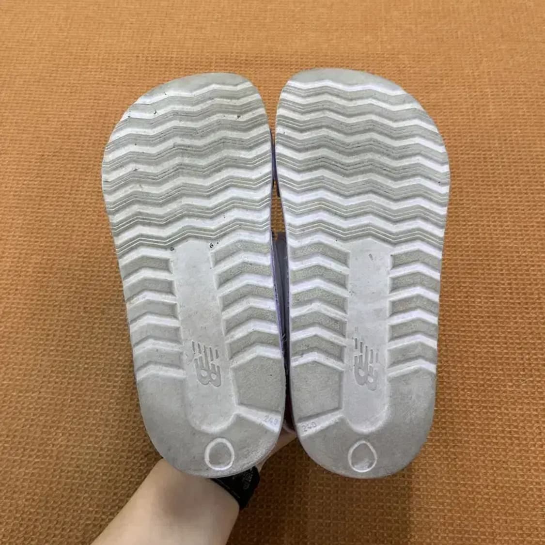 뉴발란스 엔클레이 샌들 240 G05887 상품이미지4