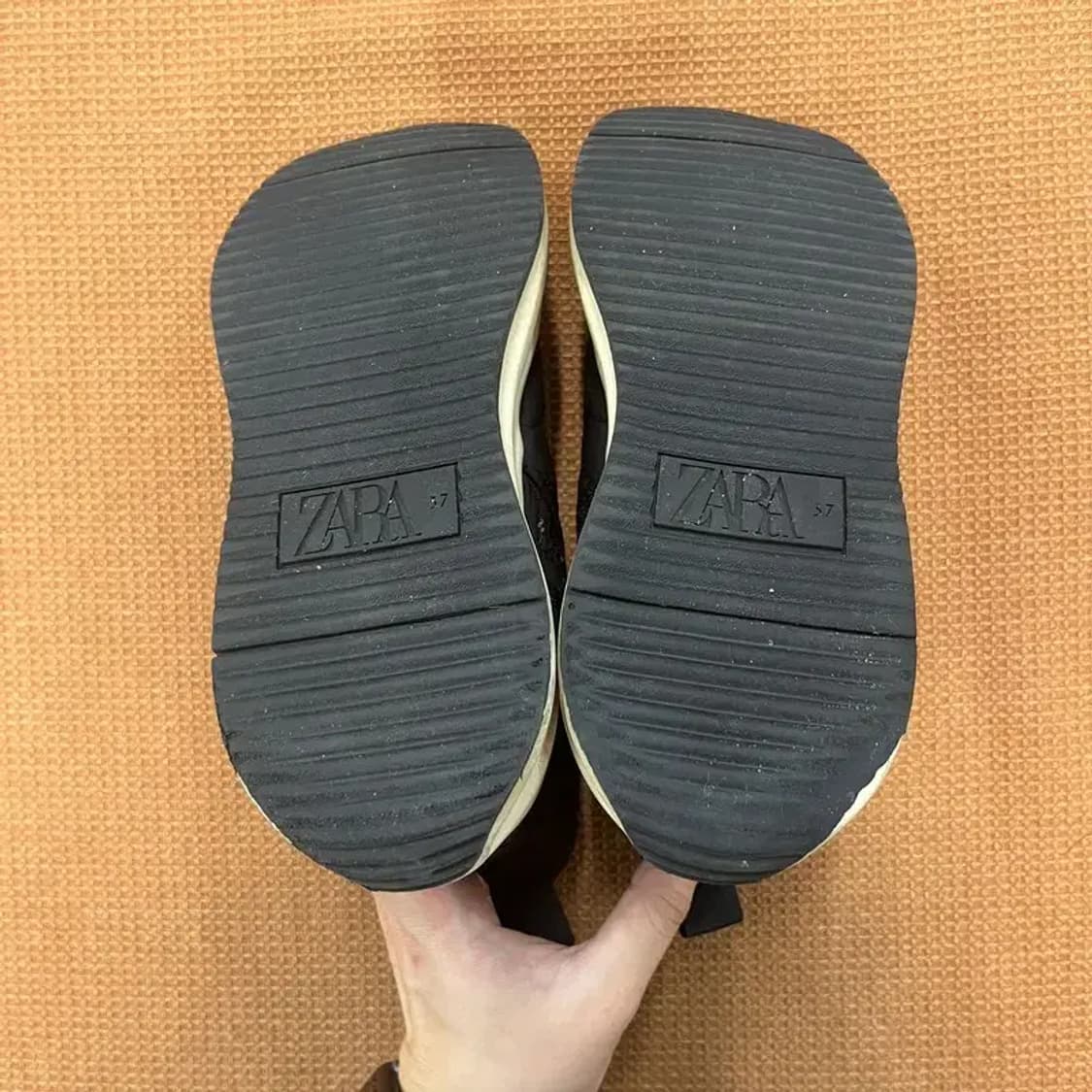 자라 ZARA 퀄팅 어글리슈즈 운동화 235 G06061 상품이미지4