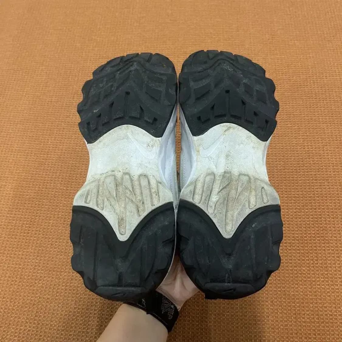 나이키 TC7900 스니커즈 운동화 245 G06102 상품이미지4