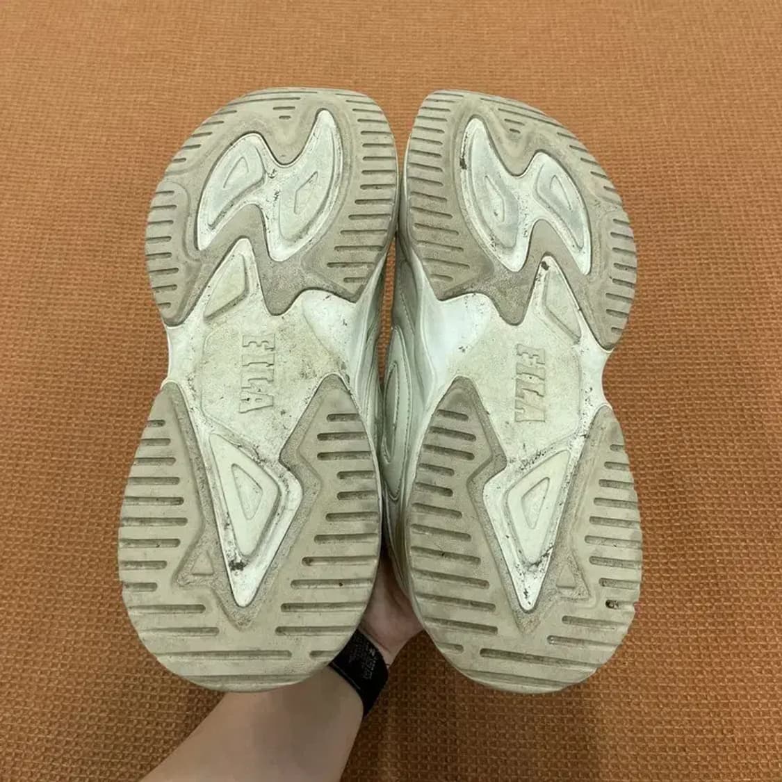 필라 레이플라이드 스니커즈 운동화 270 G06317 상품이미지4