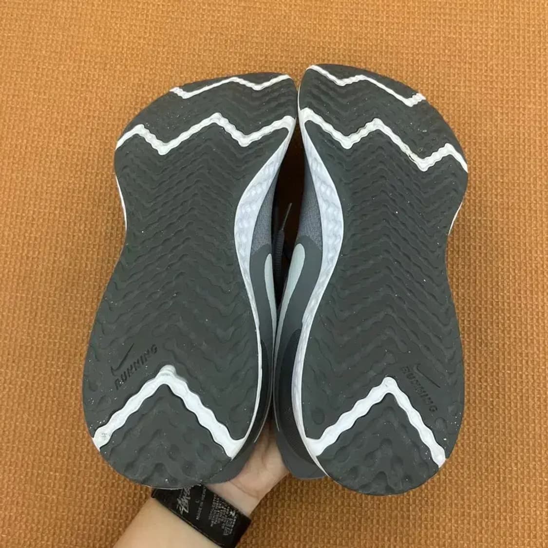 나이키 레볼루션 5 런닝화 운동화 275 G06452 상품이미지4