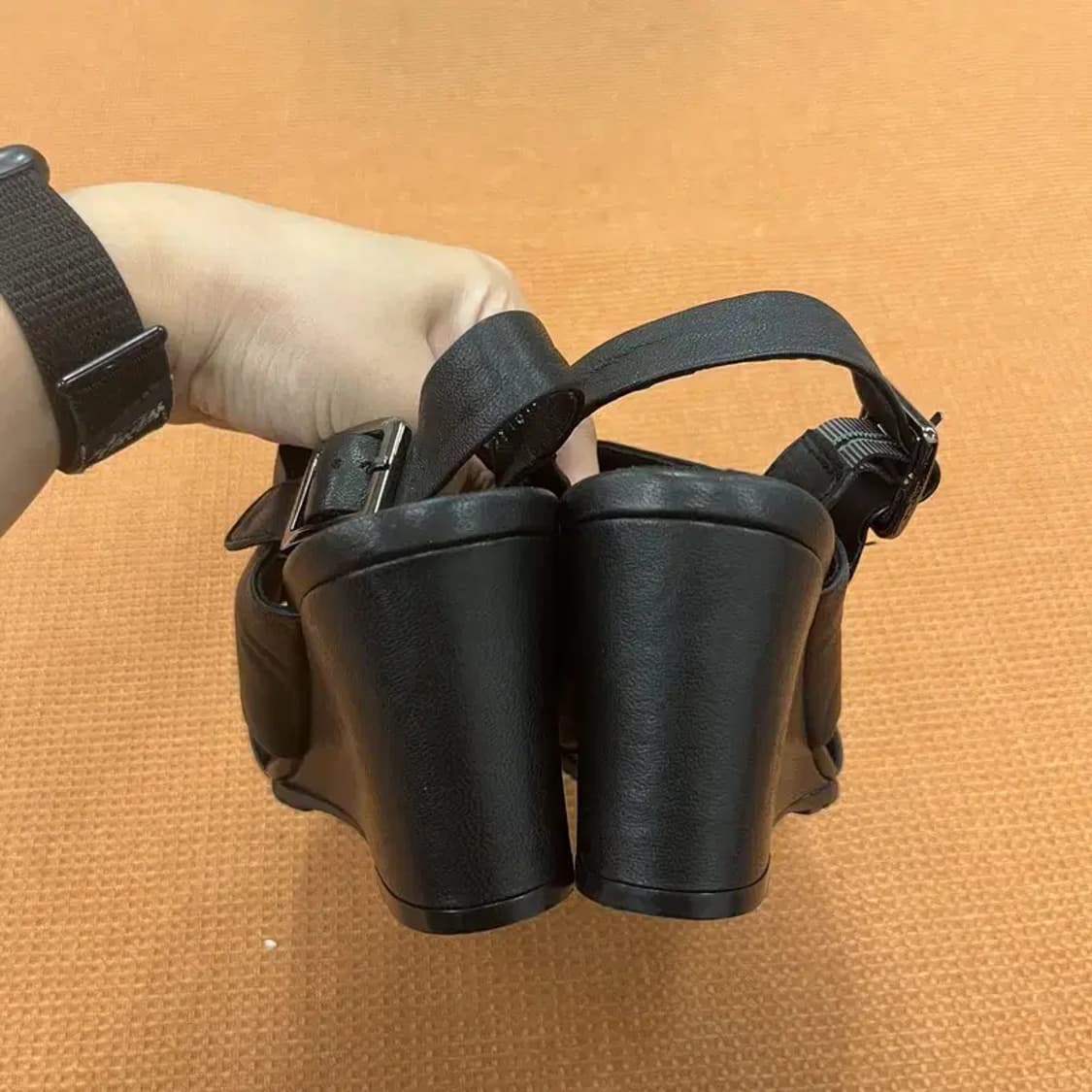 베라왕 블랙 웨지힐 샌들 240 G06555 상품이미지2