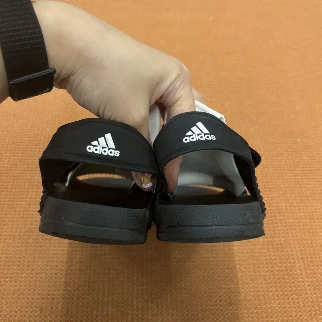아디다스 아딜렛 샌들 220 G06598 상품이미지2