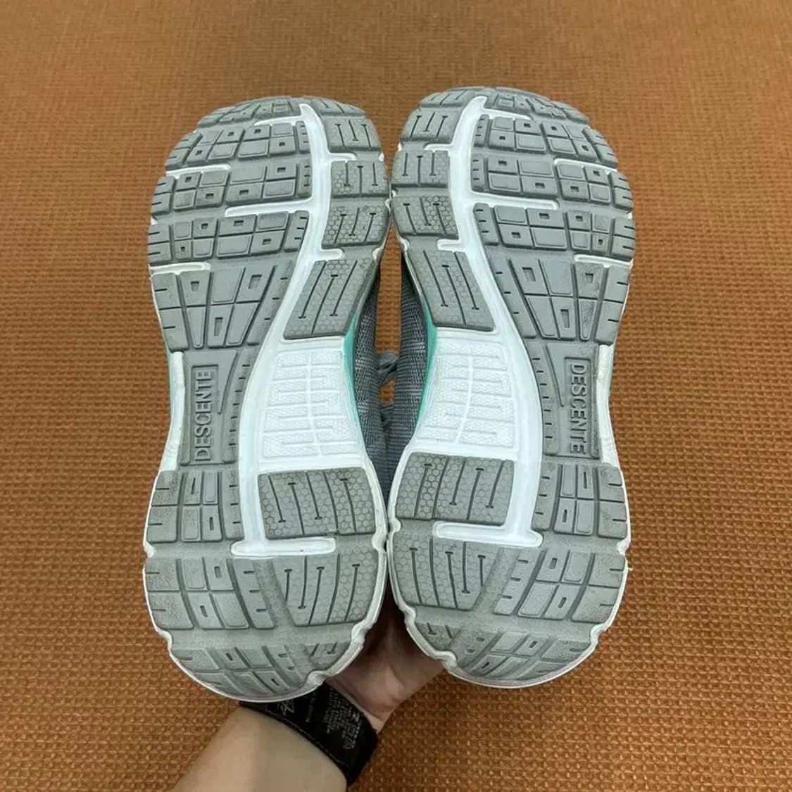 데상트 러쉬 스니커즈 운동화 230 G06622 상품이미지4