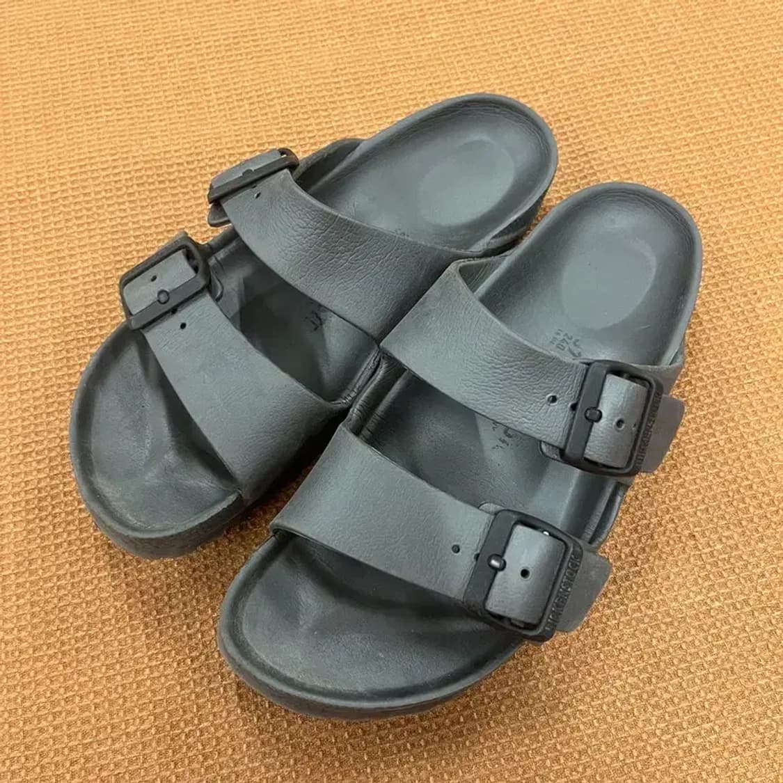 버켄스탁 아리조나 에바 메탈 슬리퍼 240 G06790 상품이미지1