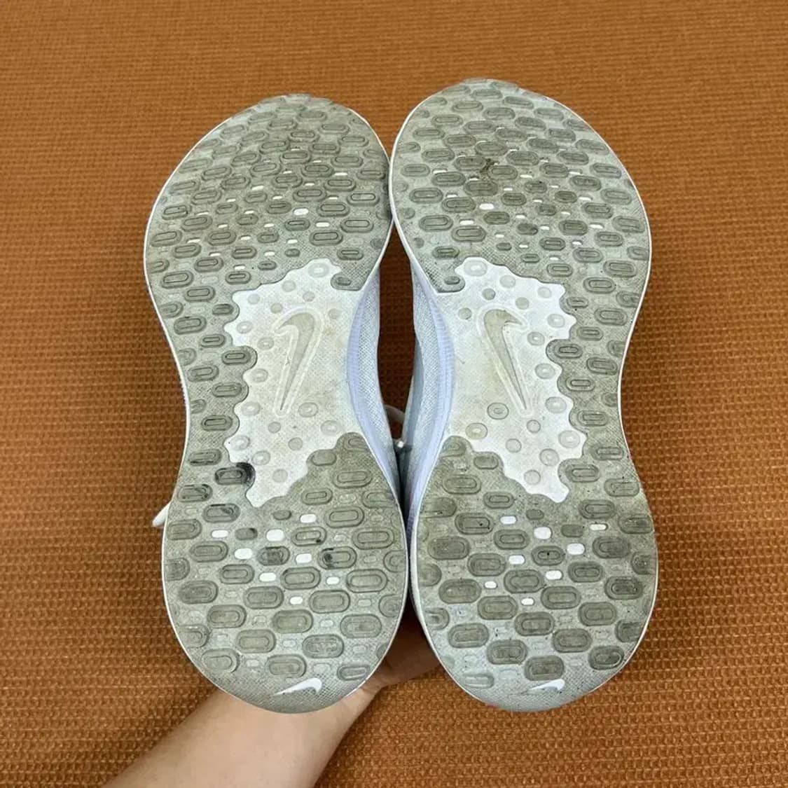 나이키 레볼루션 7 런닝화 운동화 250 G06896 상품이미지4