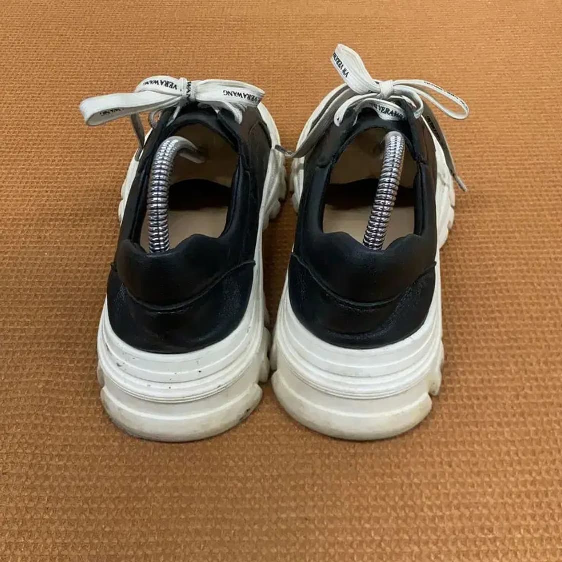 베라왕 램스킨 스니커즈 운동화 240 G06964 상품이미지2