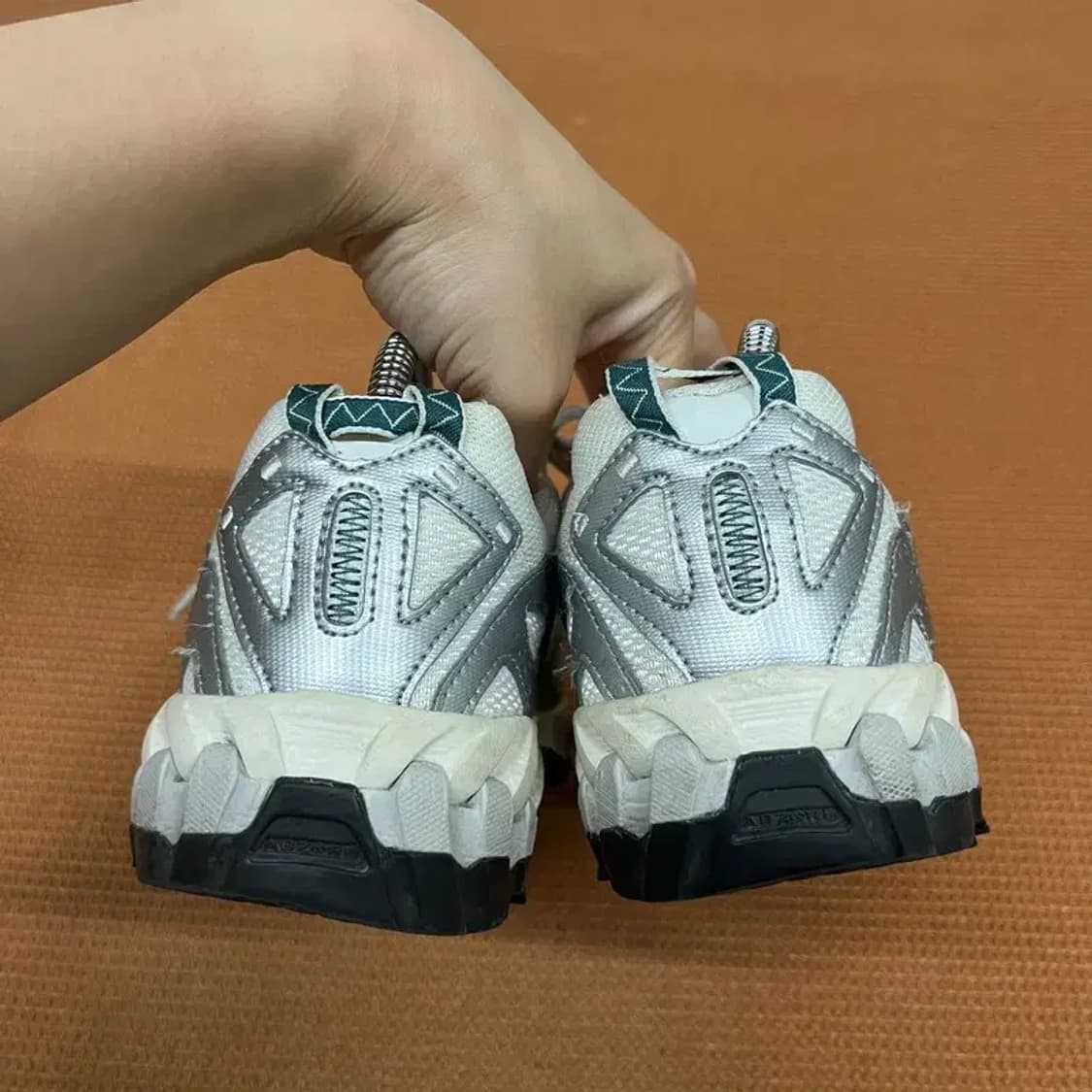 뉴발란스 ML610 스니커즈 운동화 230 G07018 상품이미지2