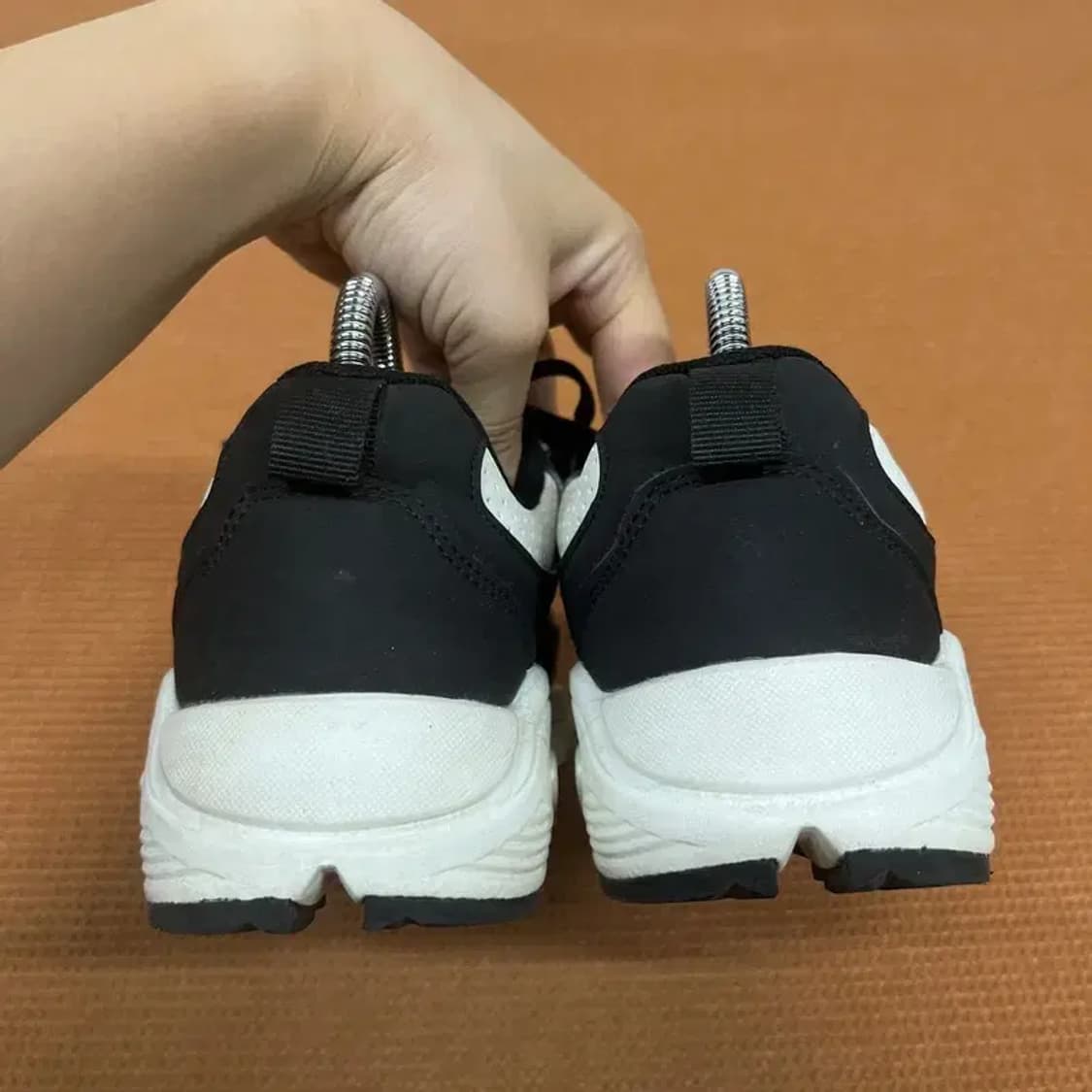 갭 GAP 수트 스니커즈 운동화 235 G07060 상품이미지2