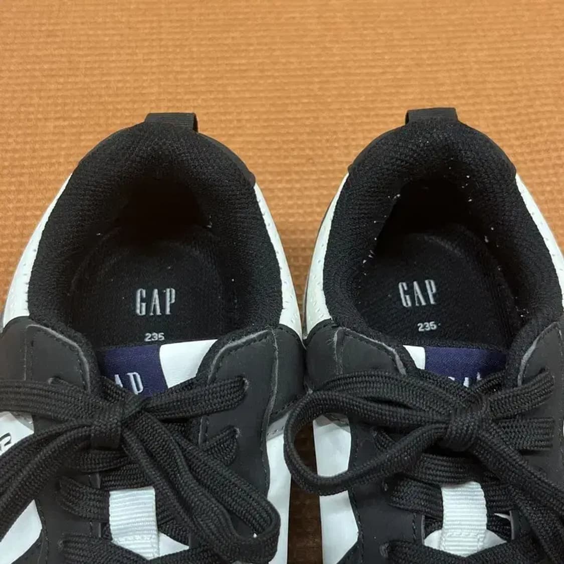 갭 GAP 수트 스니커즈 운동화 235 G07060 상품이미지7