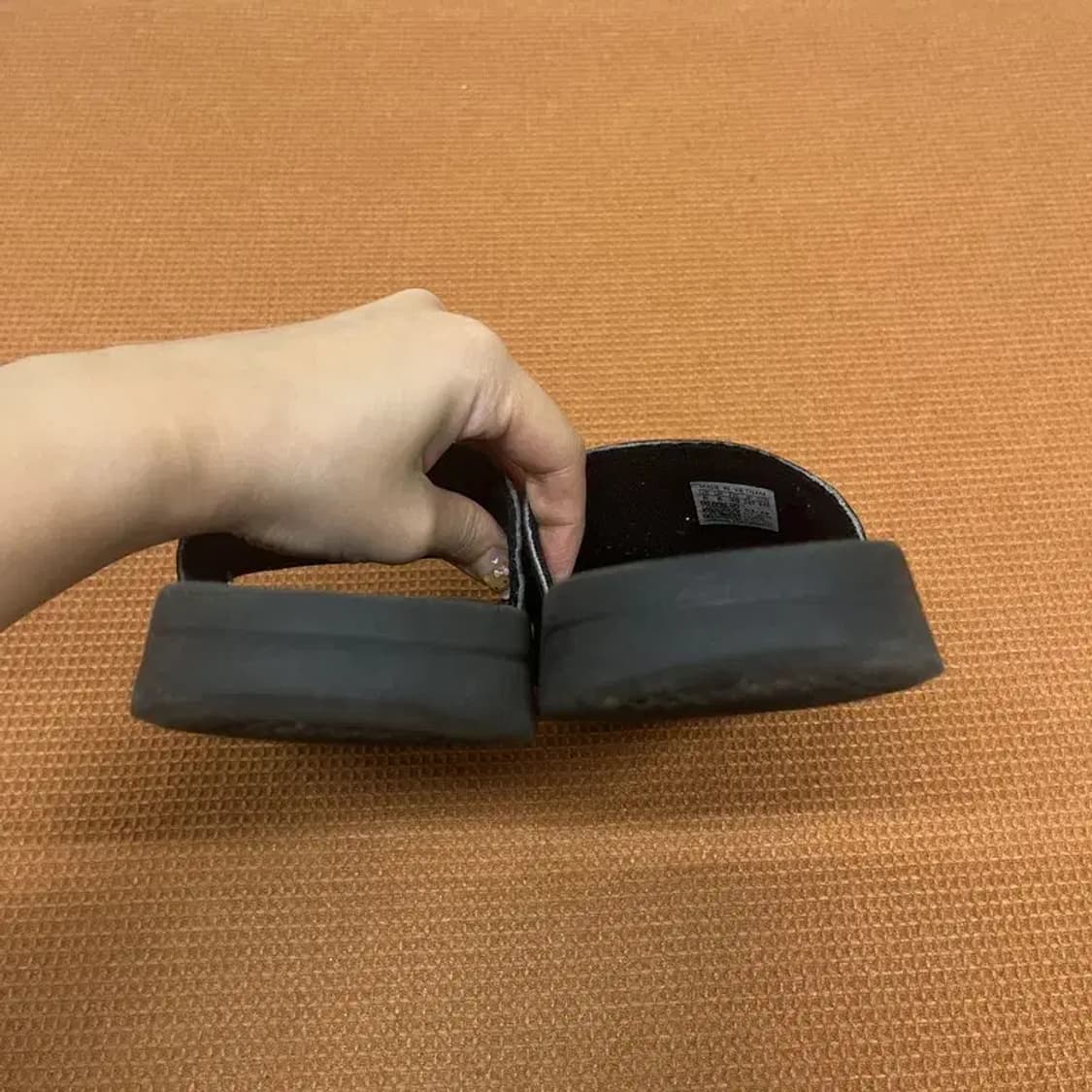 아디다스 불꽃로고 슬라이드 슬리퍼 245 G07065 상품이미지2