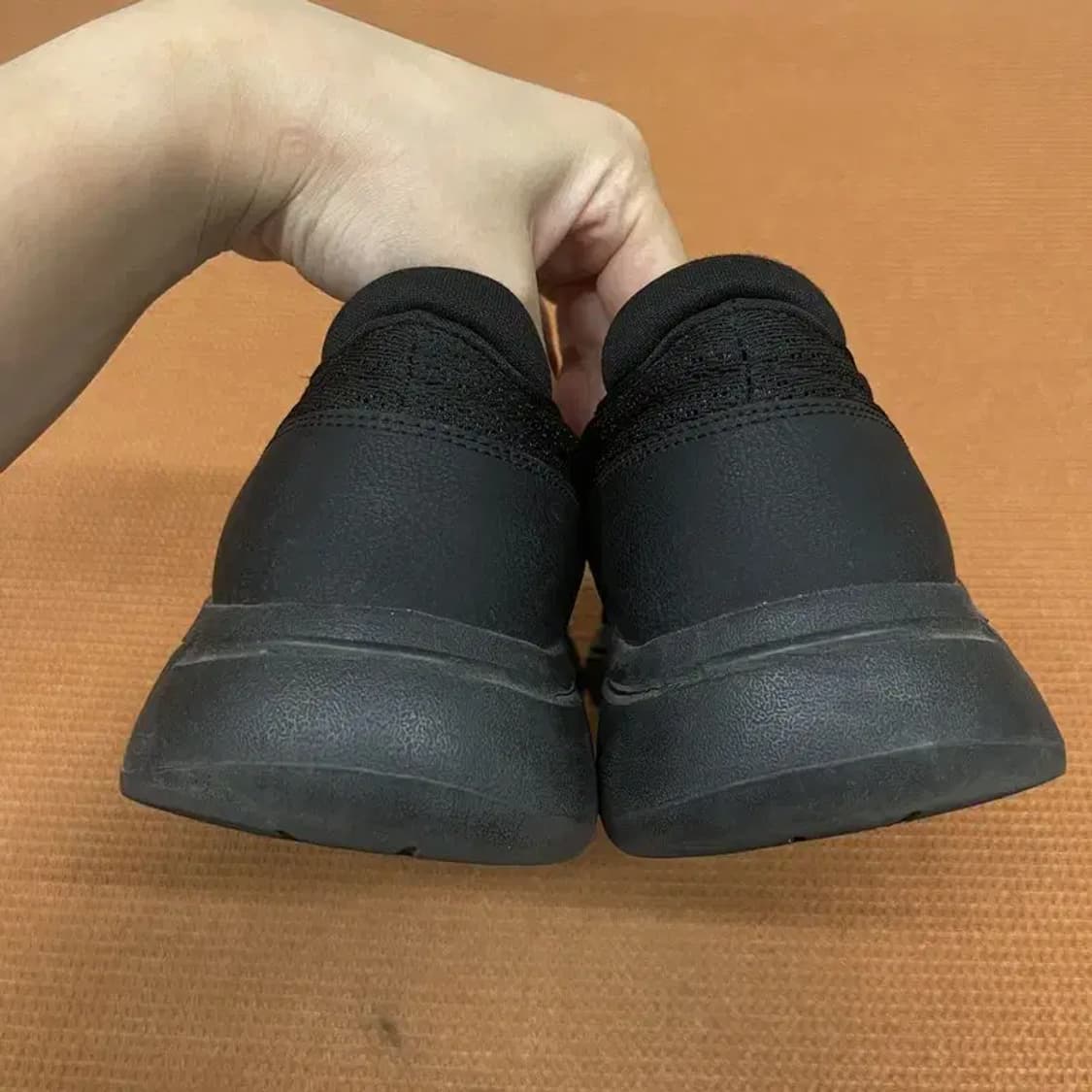 스케쳐스 고워크 아치핏 워킹화 슬립온 265 G07127 상품이미지2