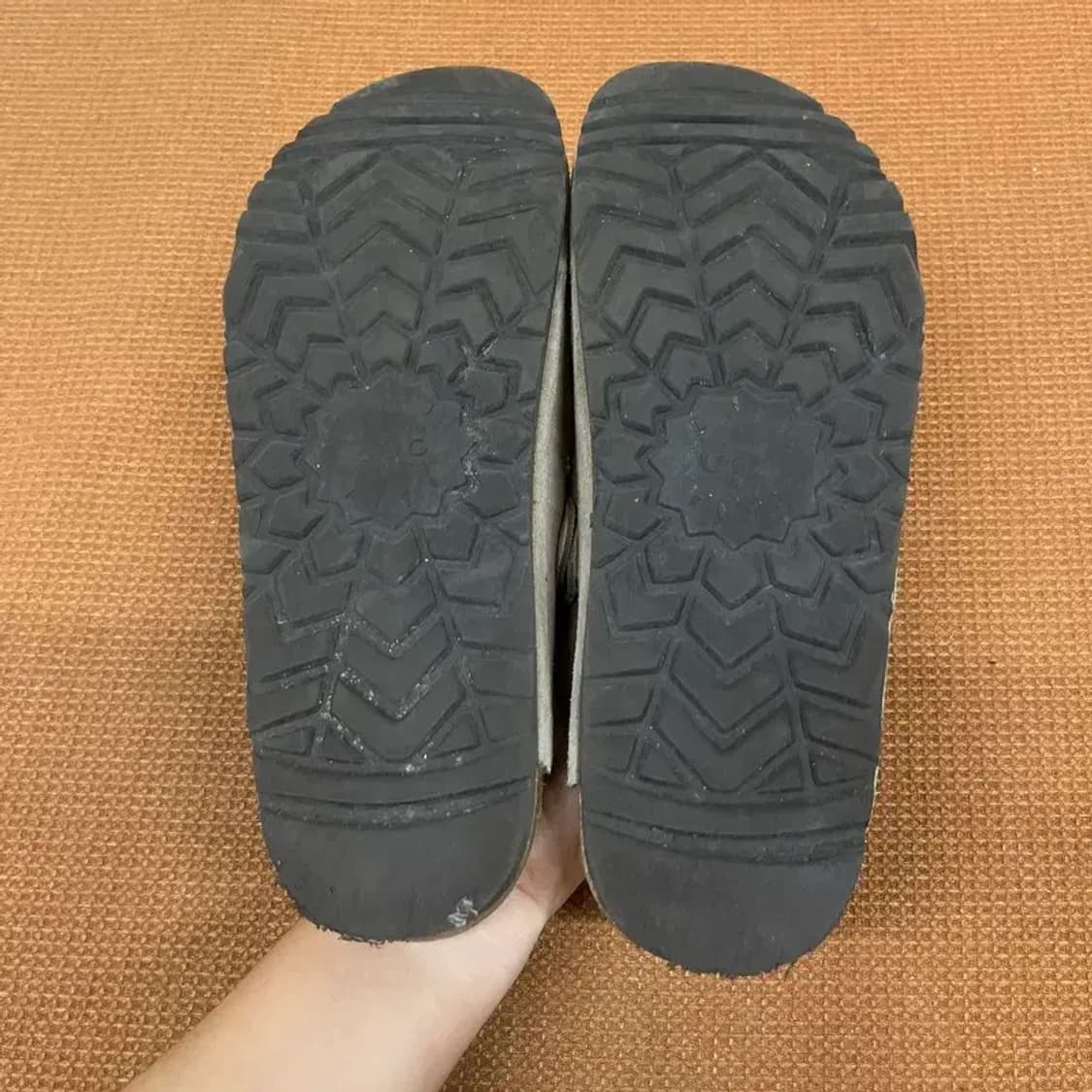 어그 보스턴 슬리퍼 270 G07476 상품이미지4