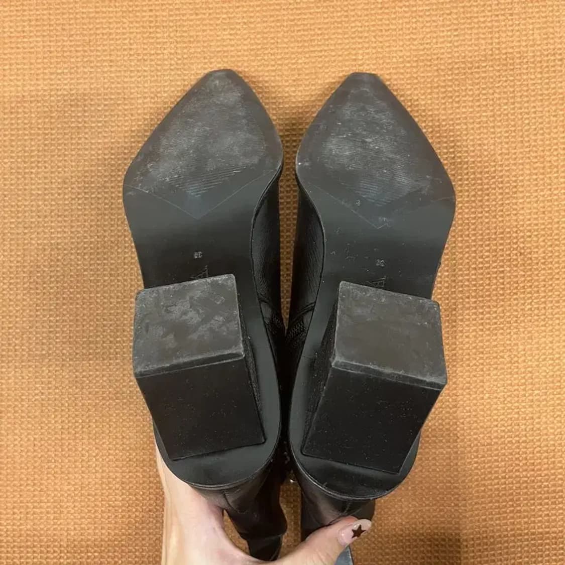 자라 ZARA 뾰족 앵 부츠 255 G07520 상품이미지4