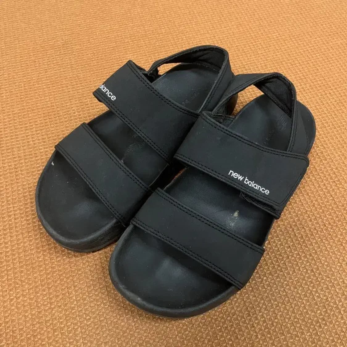 뉴발란스 엔클레이 샌들 230 G07835 상품이미지1