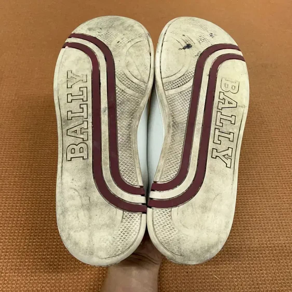 발리 캐주얼 스니커즈 운동화 US7 G08749 상품이미지4