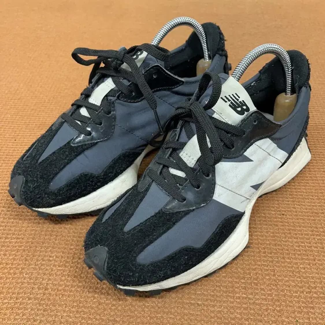 뉴발란스 327 스니커즈 운동화 240 G08770 상품이미지1