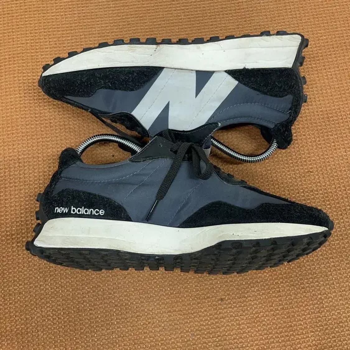 뉴발란스 327 스니커즈 운동화 240 G08770 상품이미지3