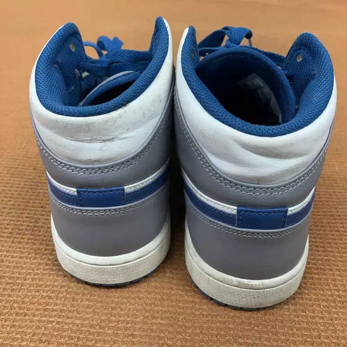 나이키 에어 조던 1 미드 시멘트 그레이 블루 운동화 260 G08776 상품이미지2