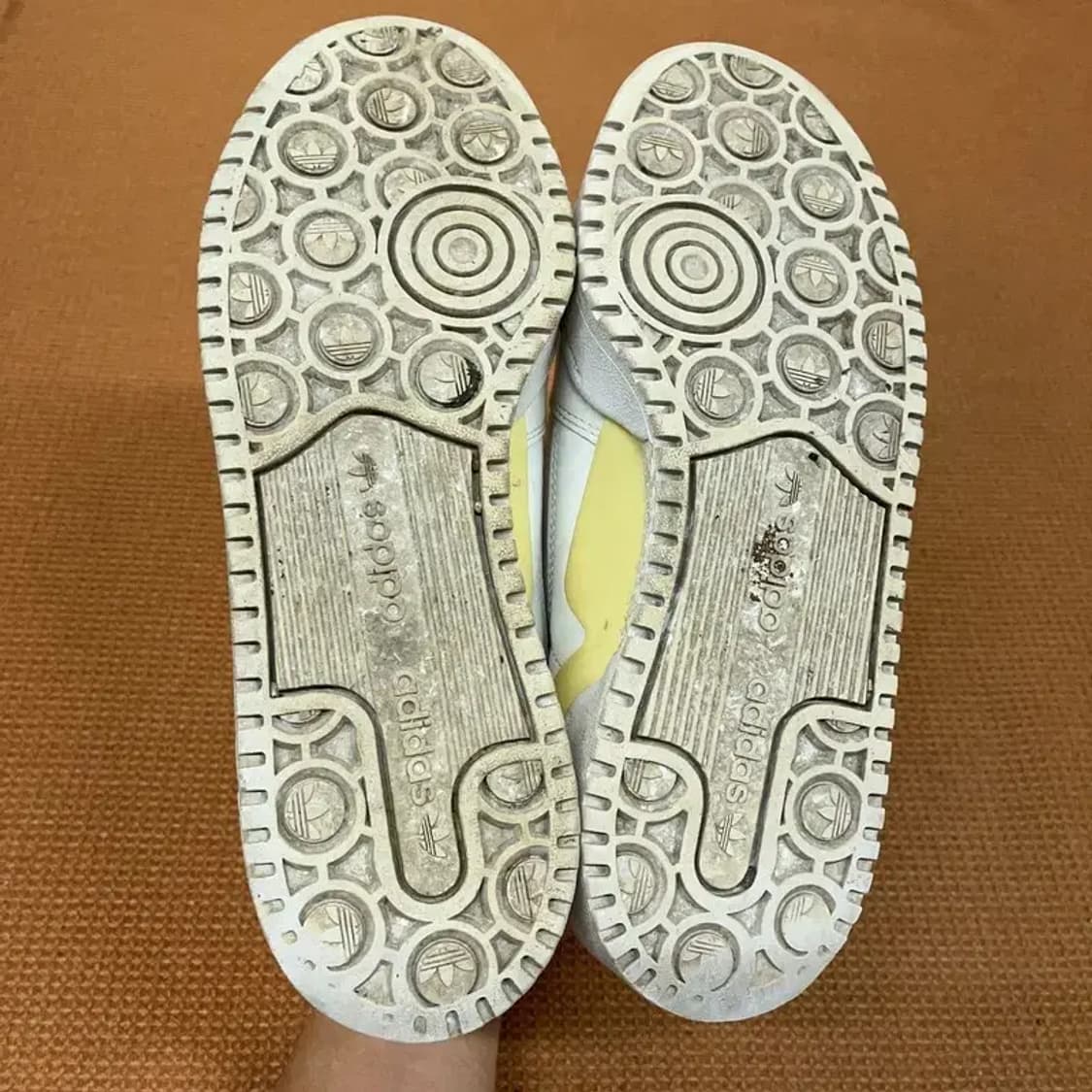 아디다스 X 디즈니 포럼 볼드 스니커즈 운동화 250 G08786 상품이미지4