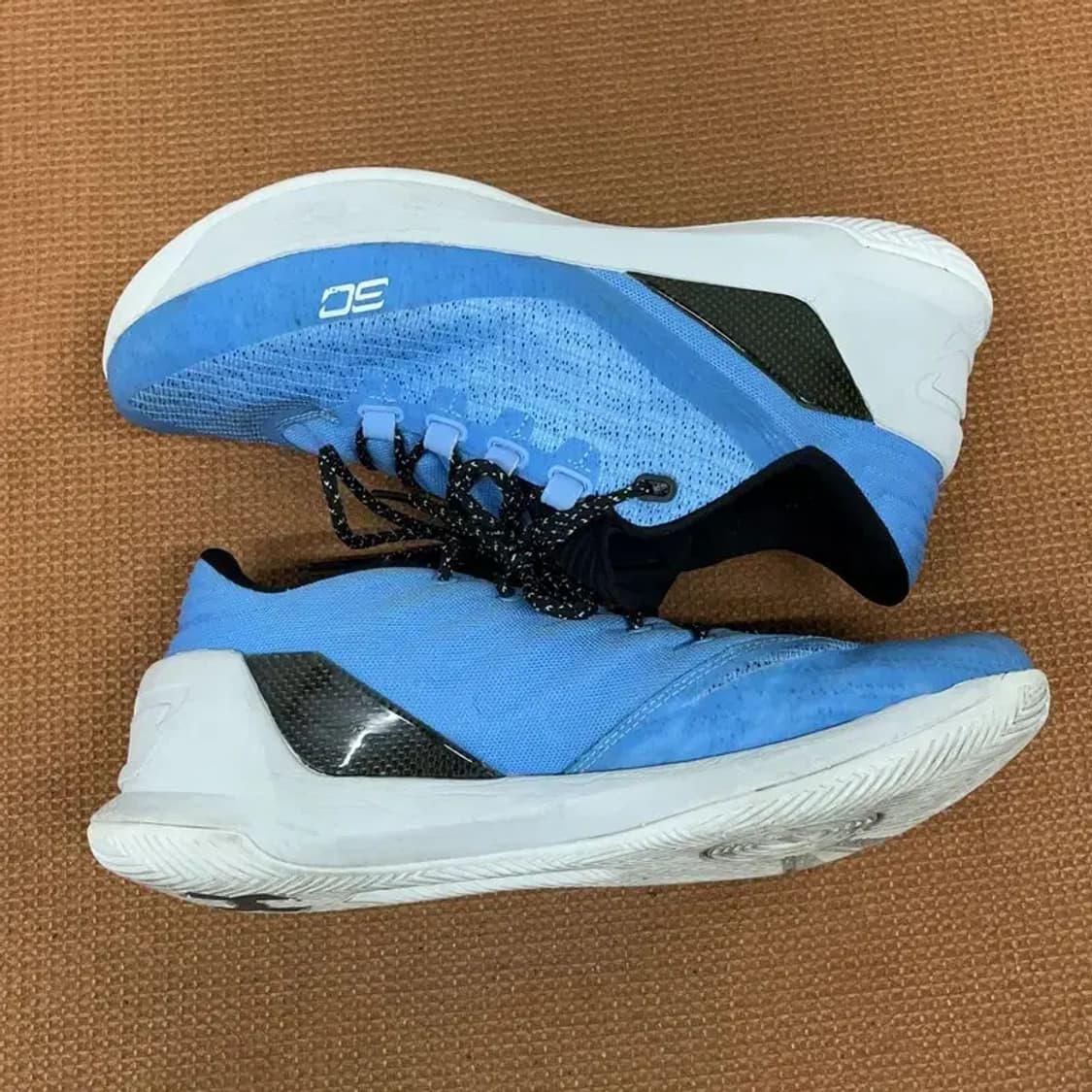 언더아머 커리 3 로우 농구화 운동화 UK8 G08810 상품이미지3