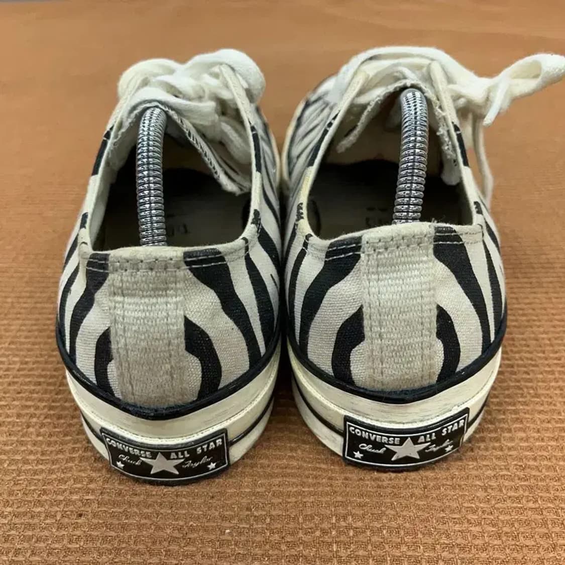 컨버스 척 70 아카이브 프린트 지브라 스니커즈 270 G08797 상품이미지2