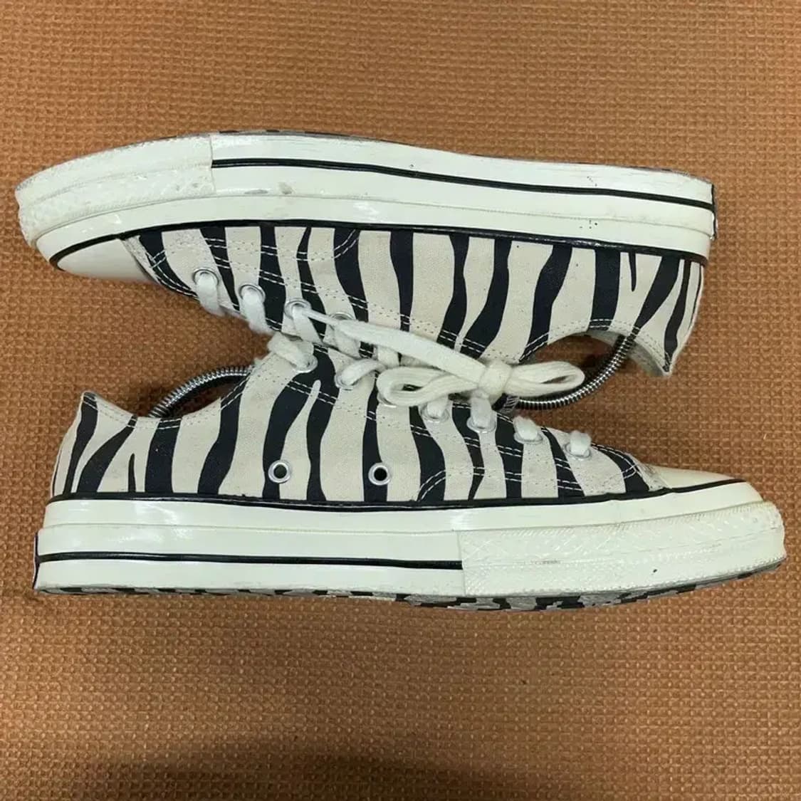 컨버스 척 70 아카이브 프린트 지브라 스니커즈 270 G08797 상품이미지3